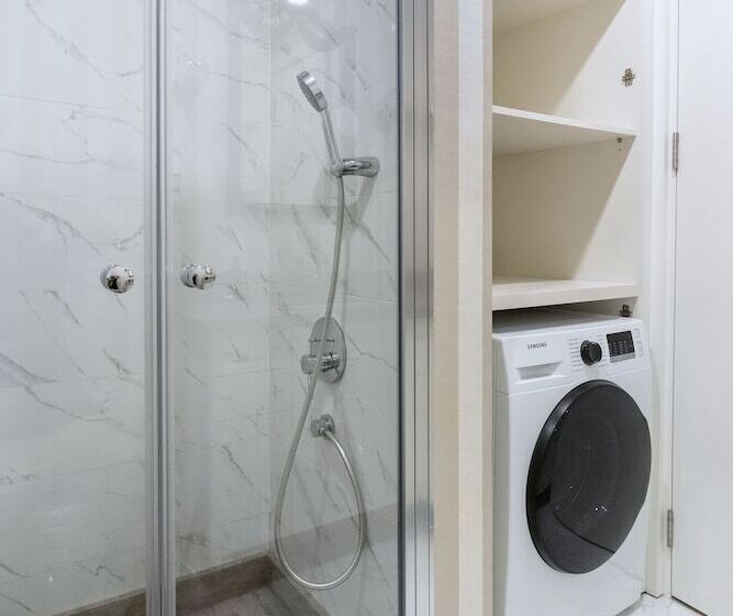 ホテル Avangart Residence By Newinn