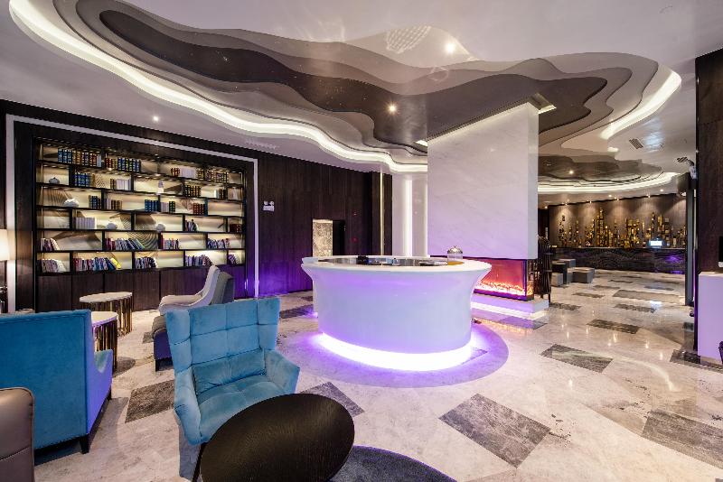 فندق Crystal Orange