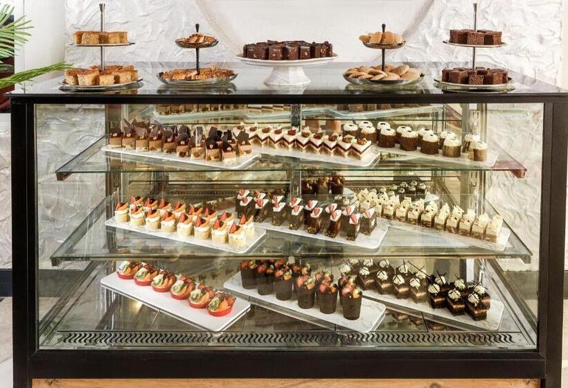 Отель Dedeman Kemer Resort Ultra All Inclusive