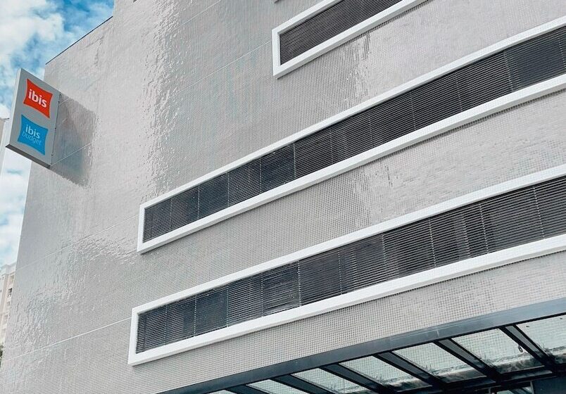 هتل Ibis Budget Camboriú