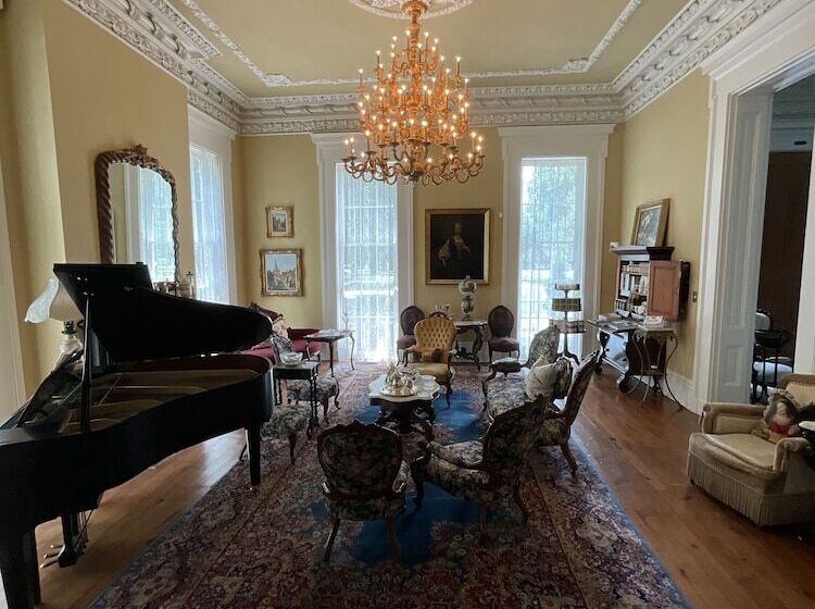 فندق The Belmont 1857