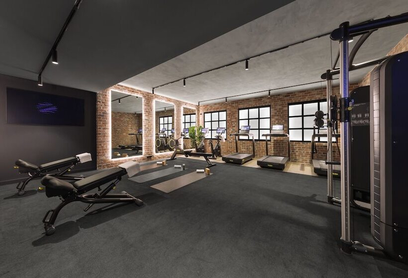 هتل Veriu Collingwood