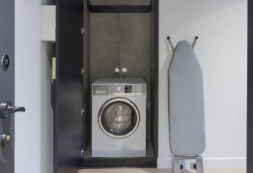 هتل Veriu Collingwood