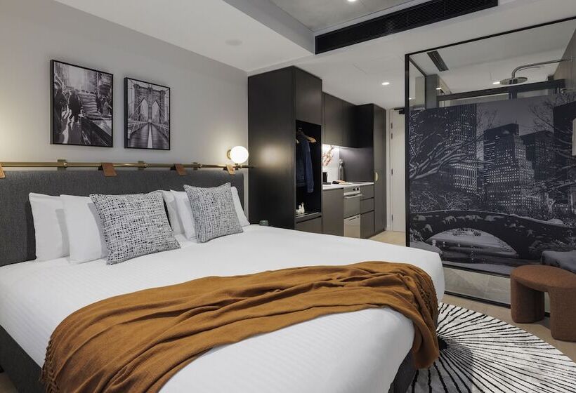 هتل Veriu Collingwood