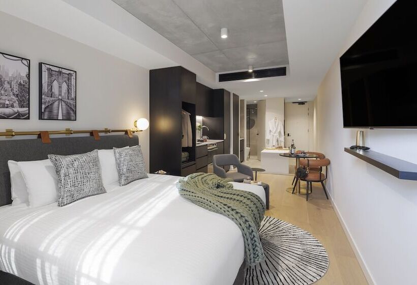 هتل Veriu Collingwood