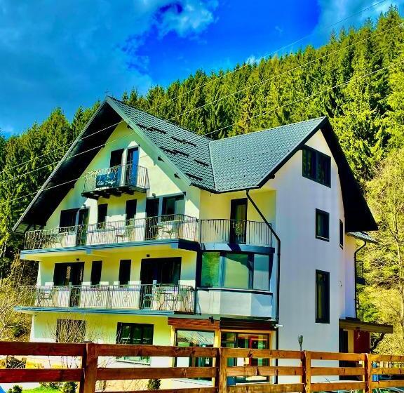 ペンション Vila Emage