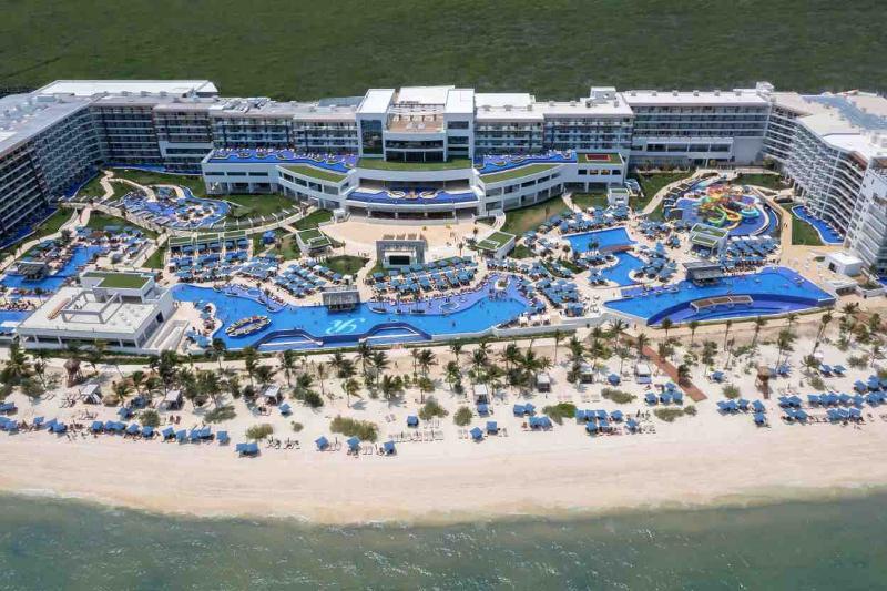 فندق Royalton Splash Riviera Cancun, An Autograph Collection Allinclusive Resort