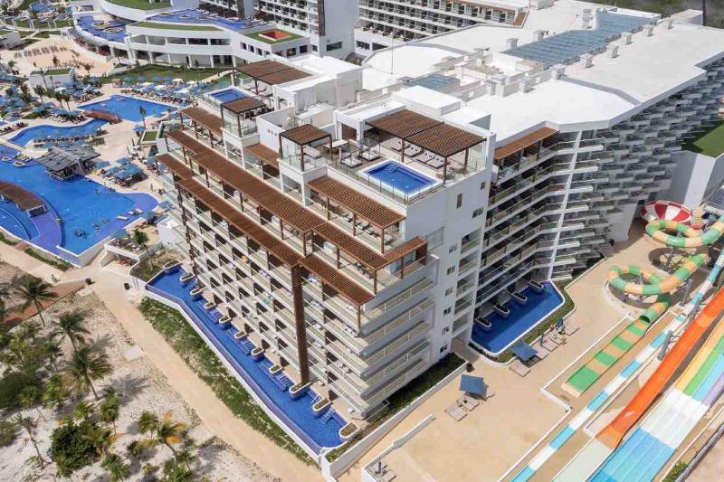 فندق Royalton Splash Riviera Cancun, An Autograph Collection Allinclusive Resort