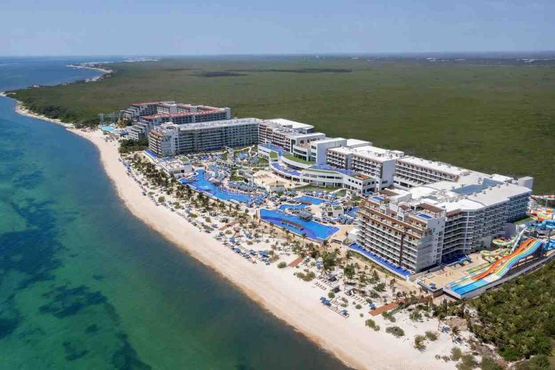 فندق Royalton Splash Riviera Cancun, An Autograph Collection Allinclusive Resort
