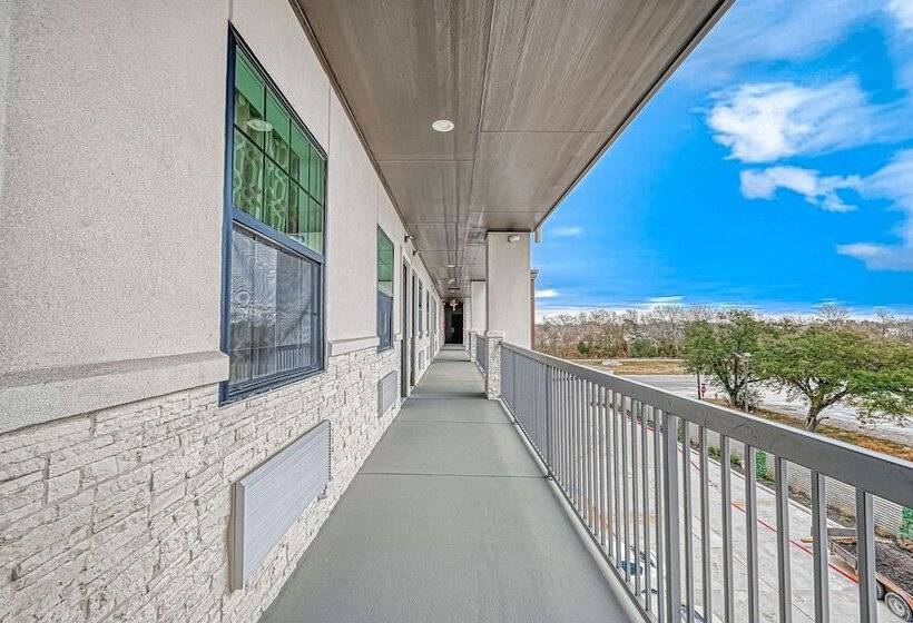 Surestay Hotel By Best Western Houston Southeast