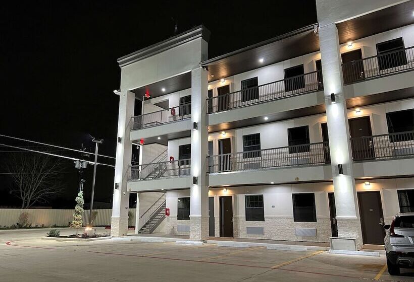 Surestay Hotel By Best Western Houston Southeast