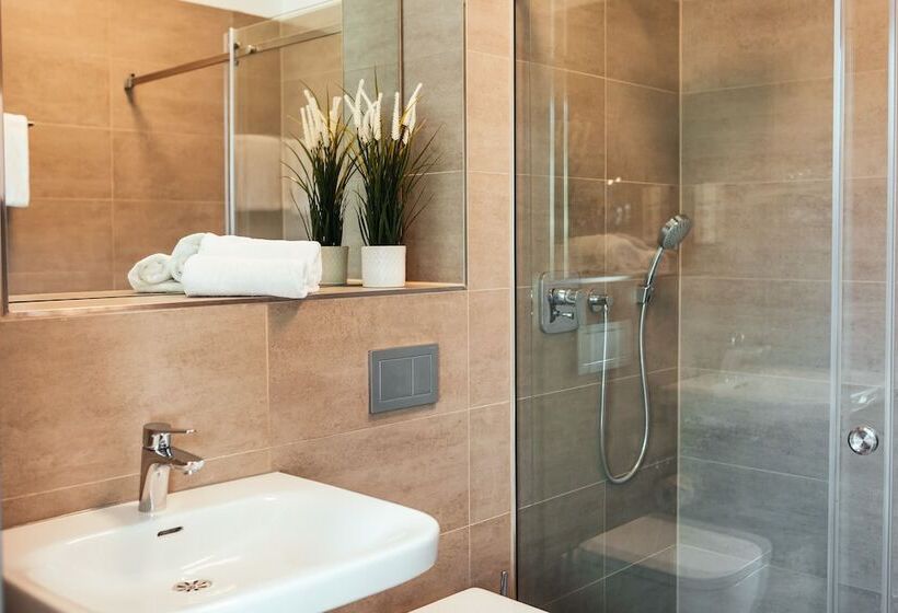 The Rix Studios & Suites