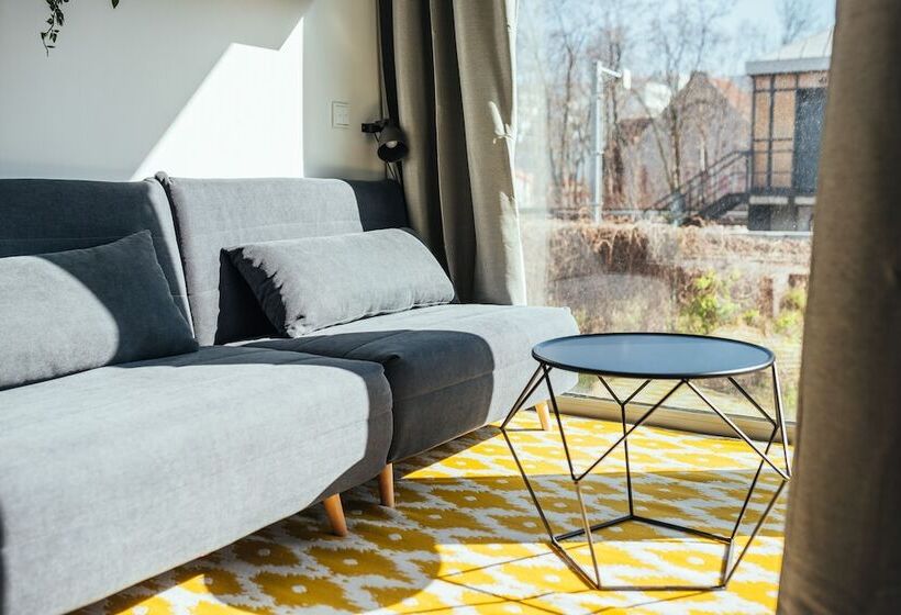 The Rix Studios & Suites