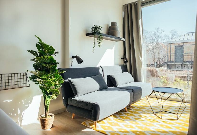 The Rix Studios & Suites