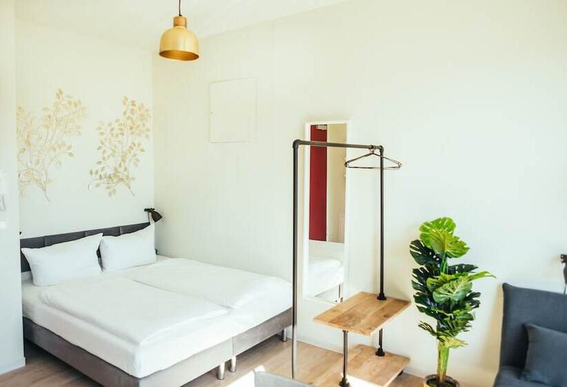 The Rix Studios & Suites