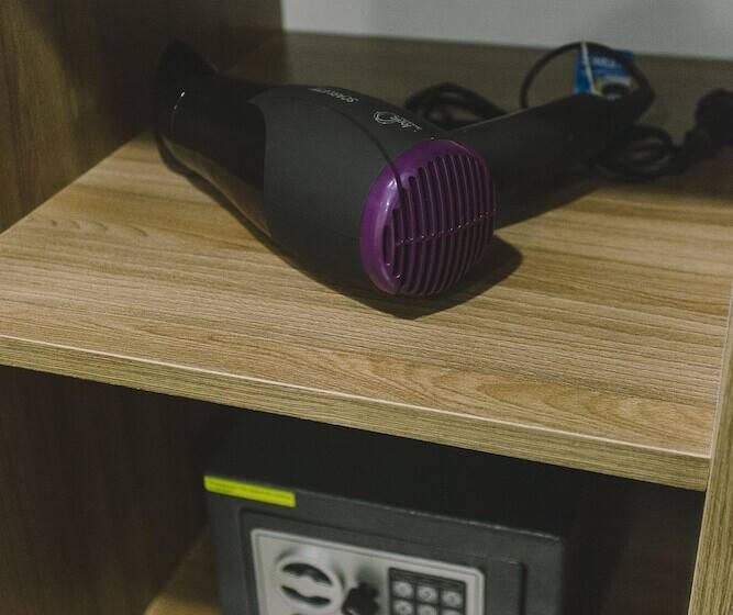 Отель White House