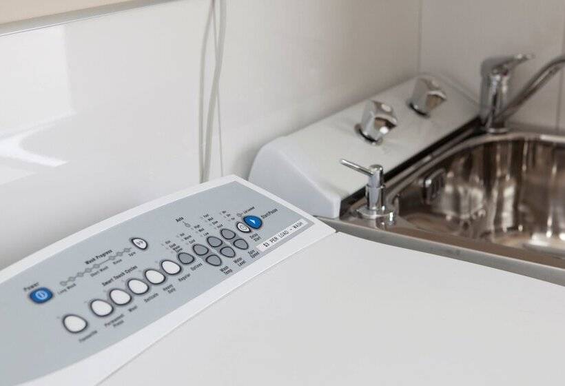 162 Kings Of Riccarton Motel