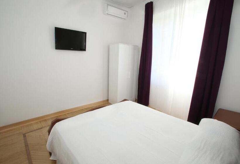 53 Solaro Apartments