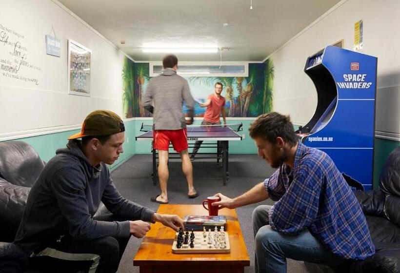 Общежитие Pacific Coast Lodge And Backpackers