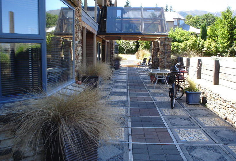 Amuri House Boutique Motel