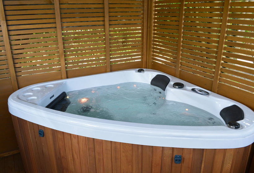 Amuri House Boutique Motel