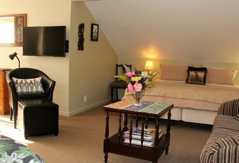 Annick House Bed And Breakfast