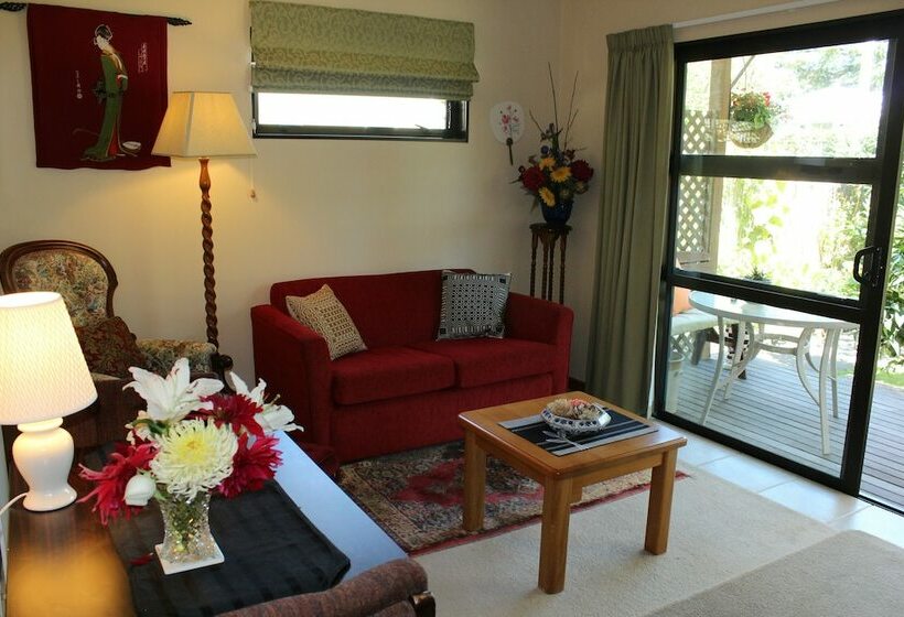 Annick House Bed And Breakfast