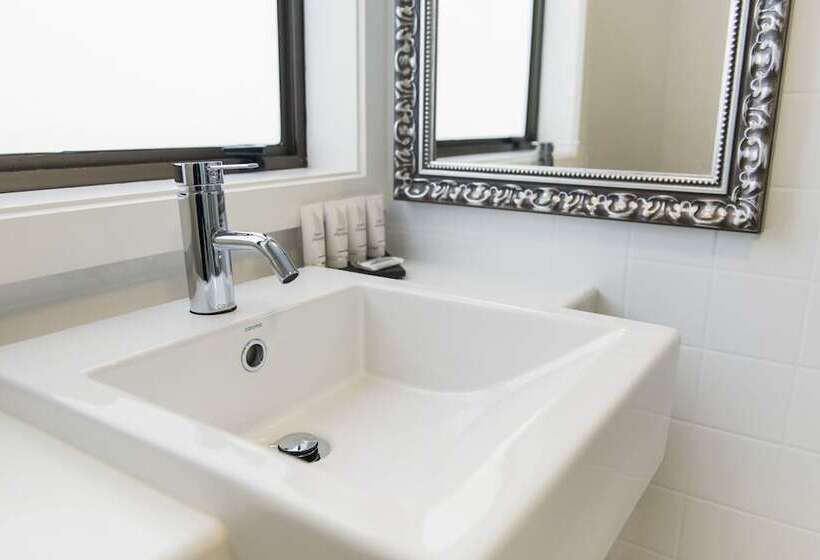 مُتل Aria On Bank