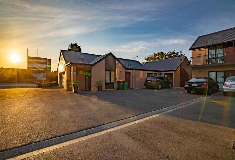 Abbella Lodge Motel