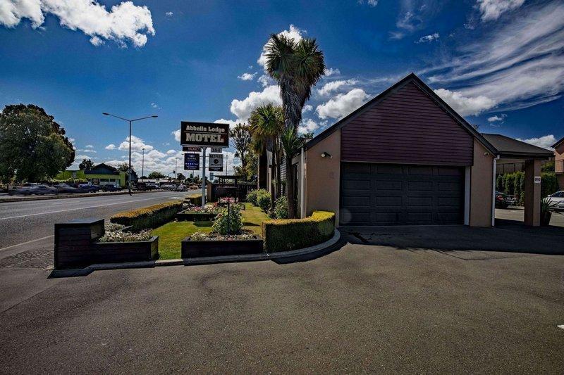 Abbella Lodge Motel