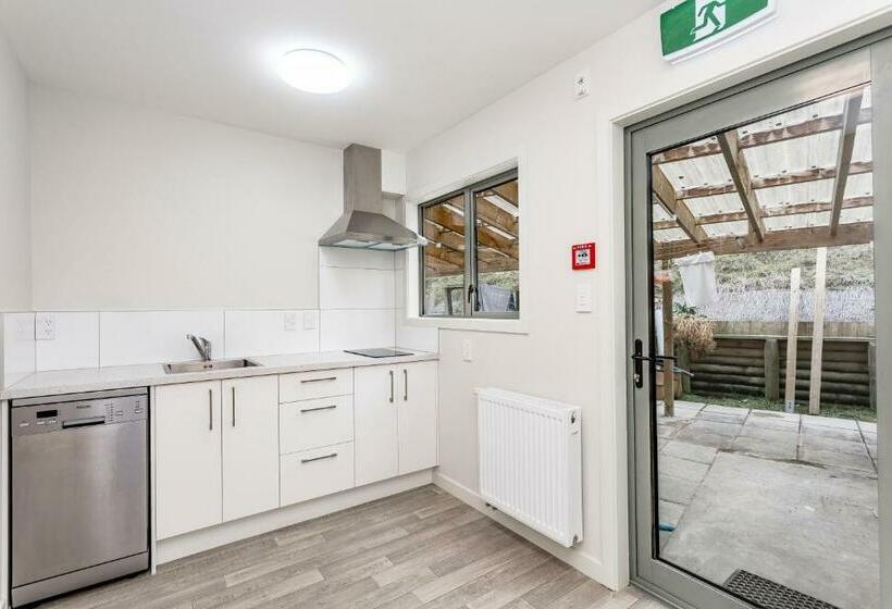 تختخواب و صبحانه Hunters Moon