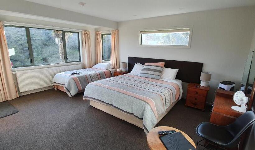 تختخواب و صبحانه Hunters Moon