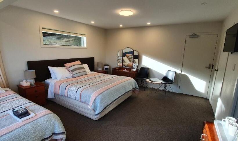 تختخواب و صبحانه Hunters Moon