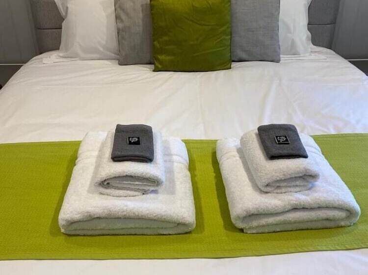 Bed and Breakfast Petherton Cottage Studios