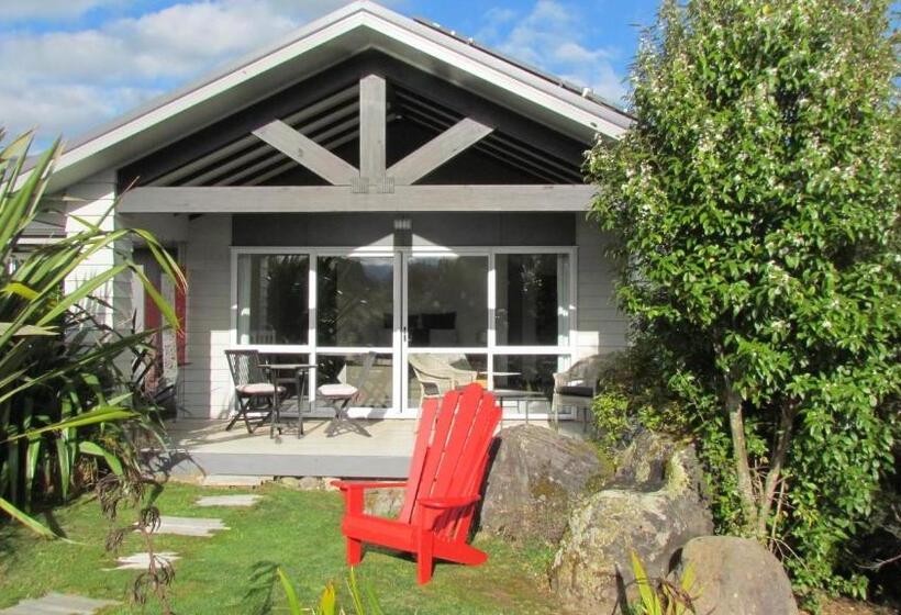 צימר Tongariro Suites