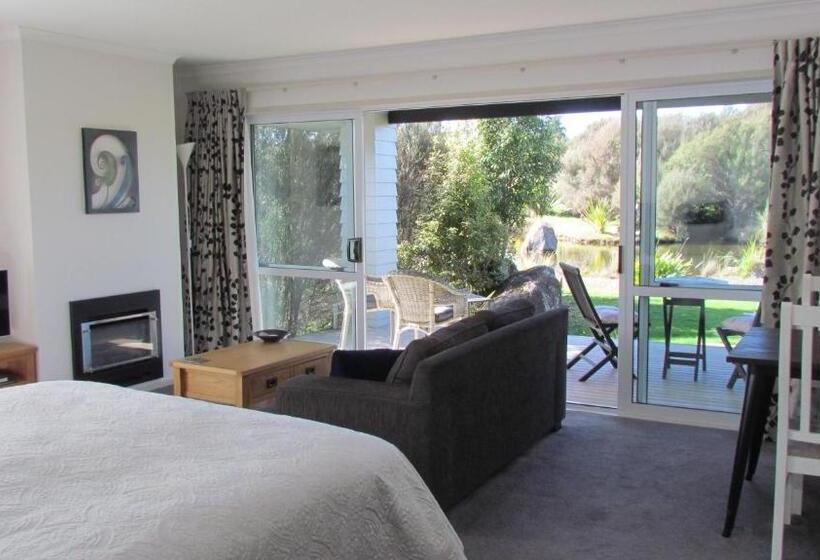 צימר Tongariro Suites