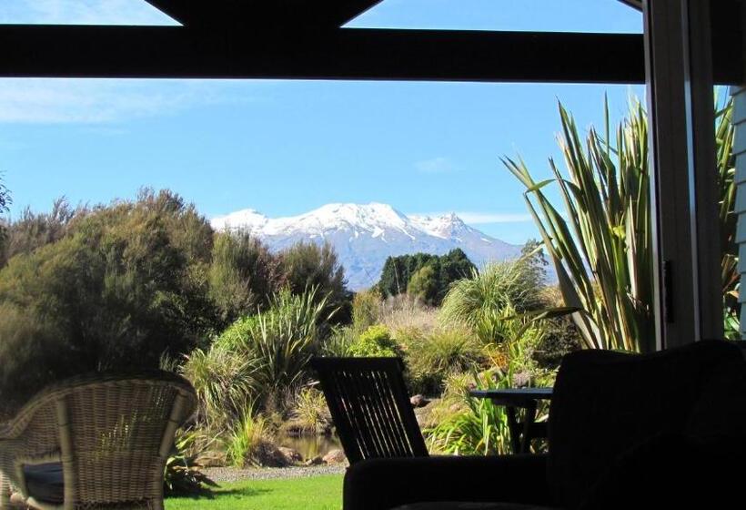 צימר Tongariro Suites