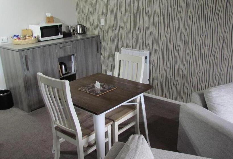 مبيت وإفطار Tongariro Suites