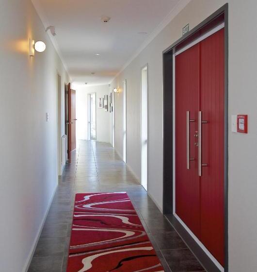 צימר Tongariro Suites