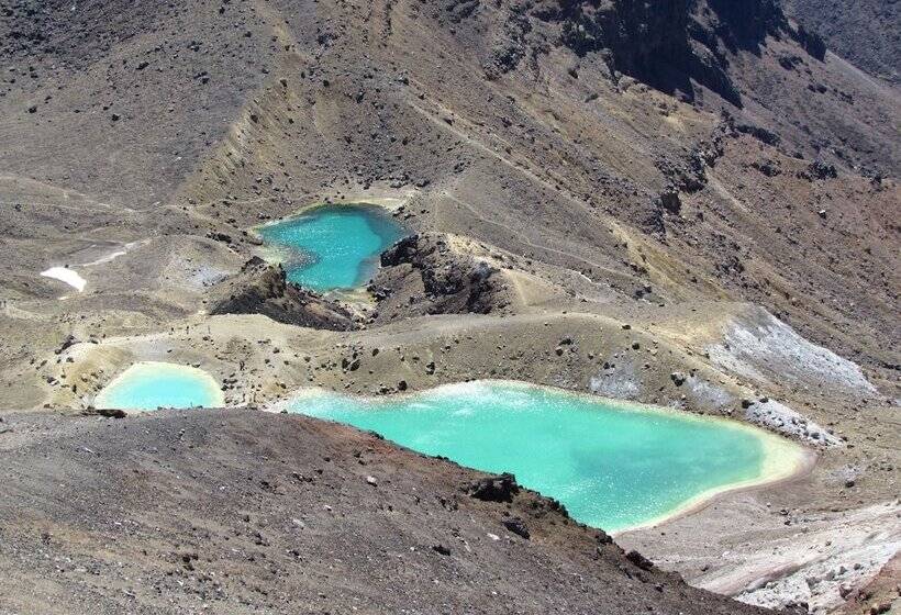 צימר Tongariro Suites