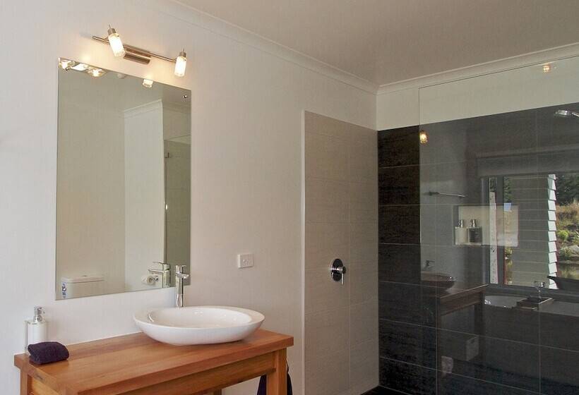 مبيت وإفطار Tongariro Suites