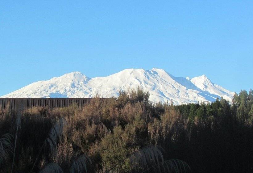 مبيت وإفطار Tongariro Suites
