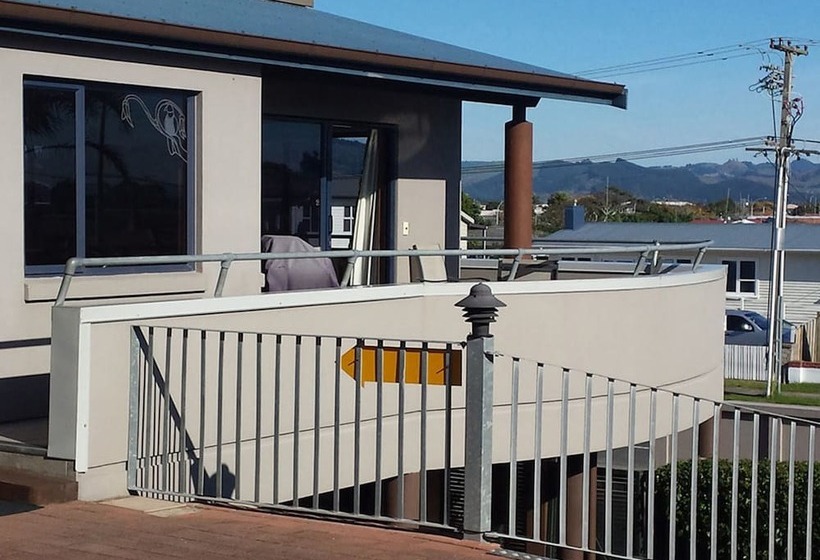 Boatshed Motel Apartments