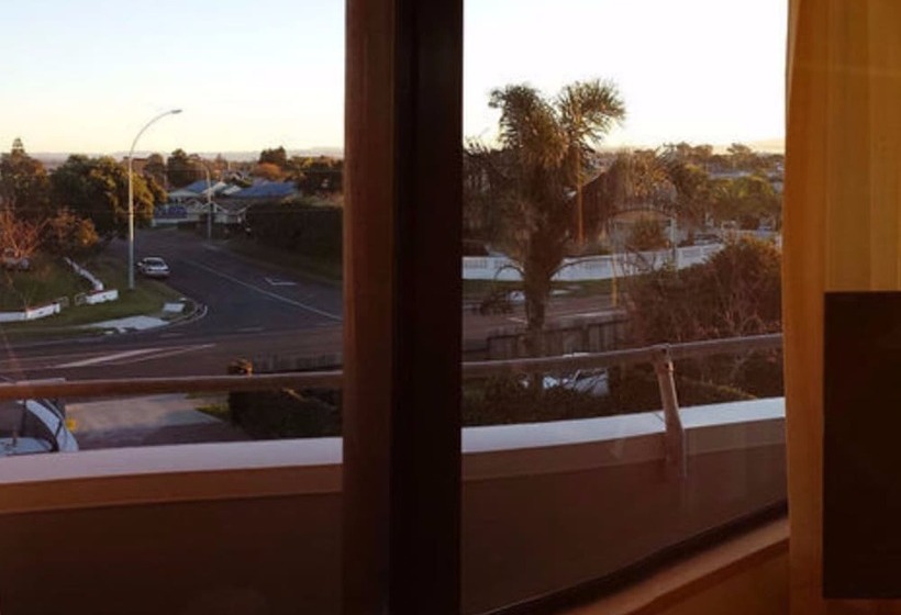 Boatshed Motel Apartments