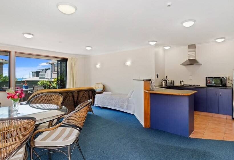 Boatshed Motel Apartments