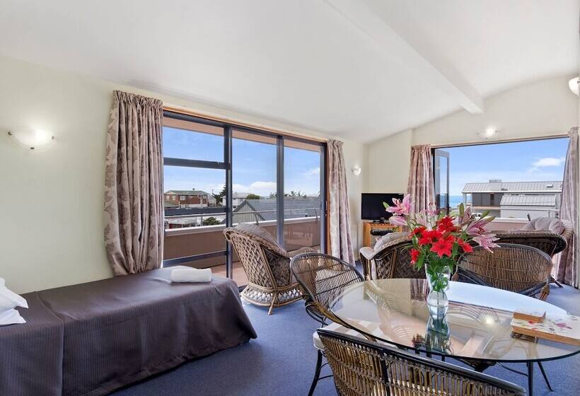 Boatshed Motel Apartments