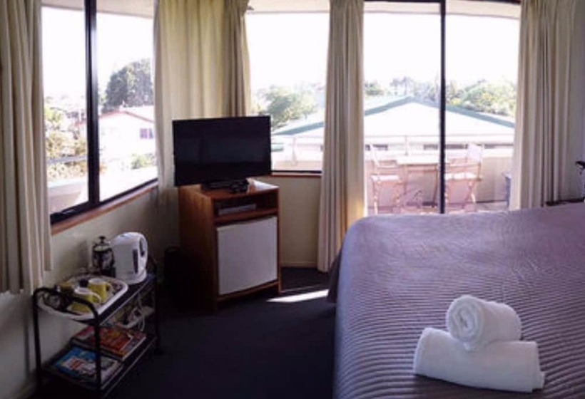 Boatshed Motel Apartments