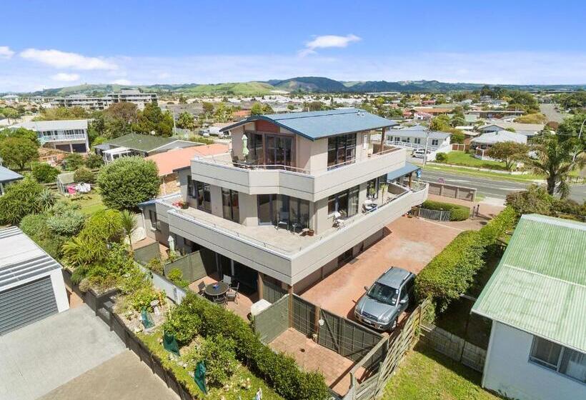 Boatshed Motel Apartments