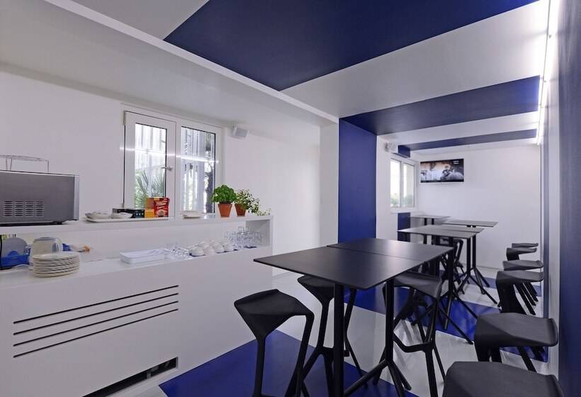 Boutique Hostel Forum