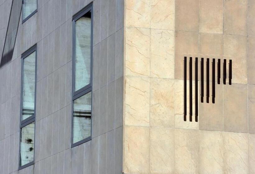 Boutique Hostel Forum